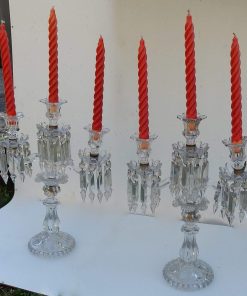 1950′ Paire de Chandeliers Avec 2 Branches Socles Perlés Et Signés En Relief BACCARAT