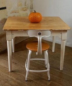 Petite table en bois – blanche